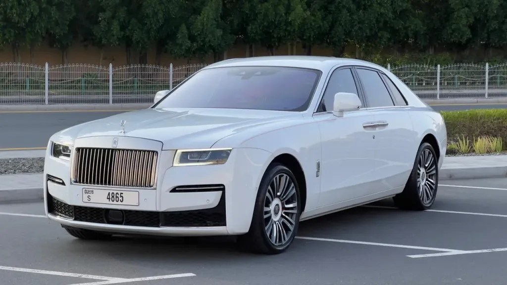 Daily Car Rental In Dubai - Roll Rent A Car