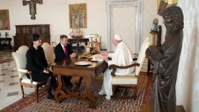 Photo of INCONTRO TRA IL PAPA E IL PRESIDETE INTERNAZIONALE DI CROCE ROSSA