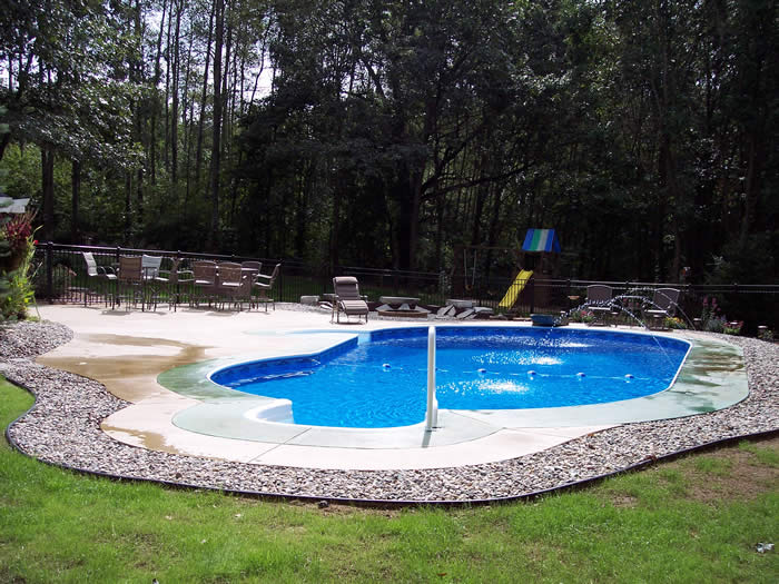 Roodbergen Pools & Spas Inground pool install