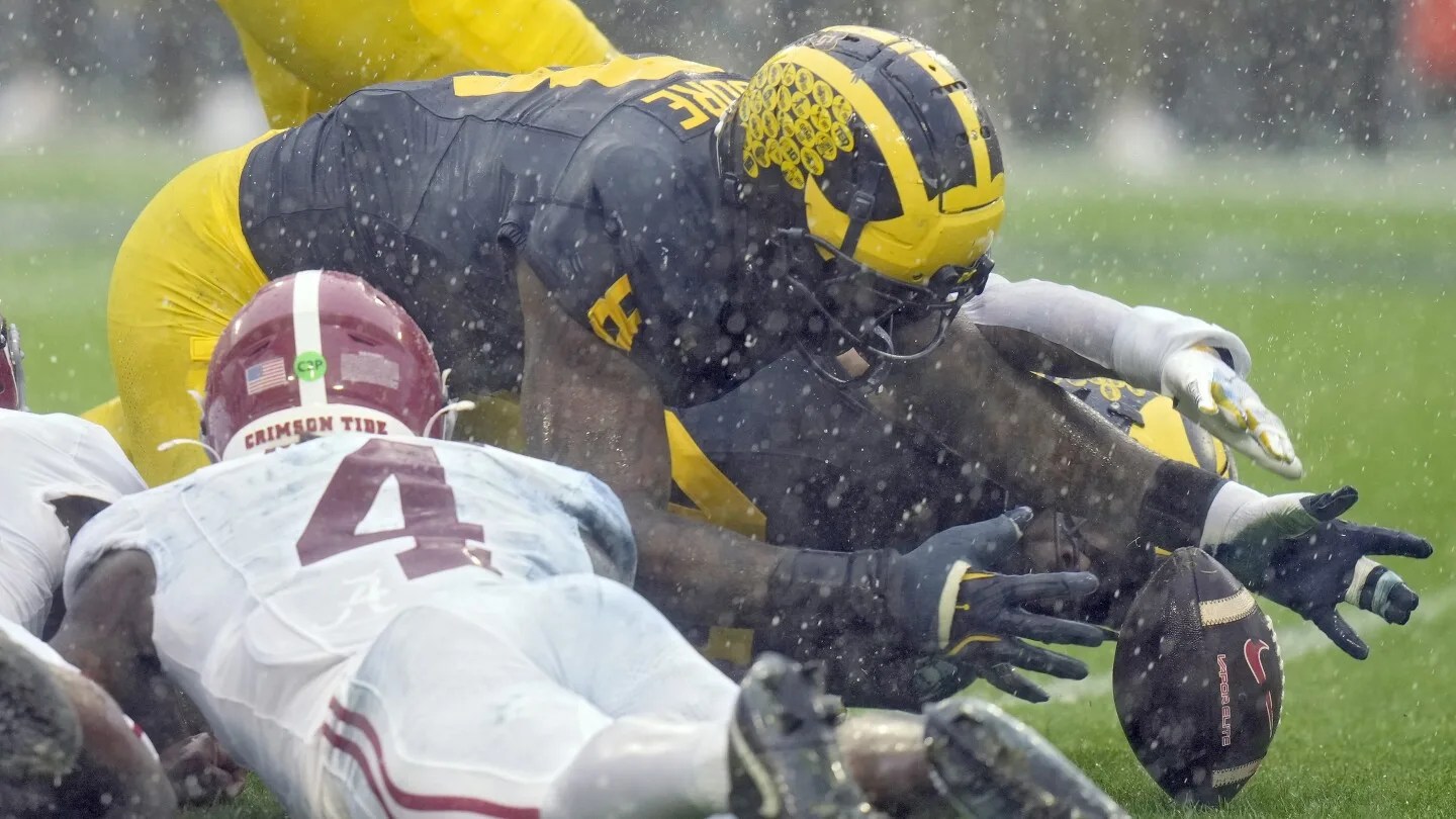 Wolverines Stun No. 11 Alabama 19-13 as Defense Dominates Milroe in ReliaQuest Bowl