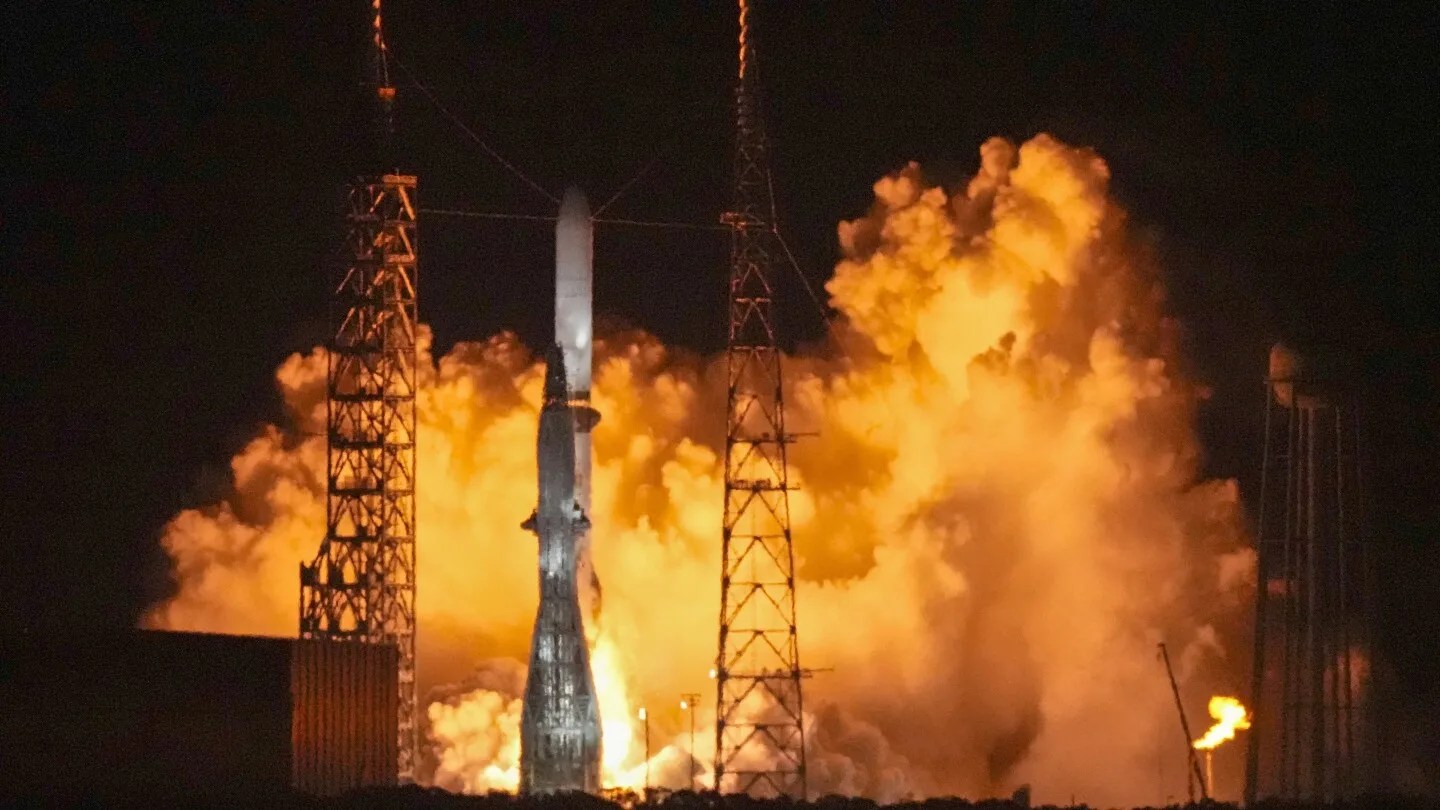 Blue Origin Takes Flight: Bezos’ Company Launches New Glenn Rocket in Test Mission