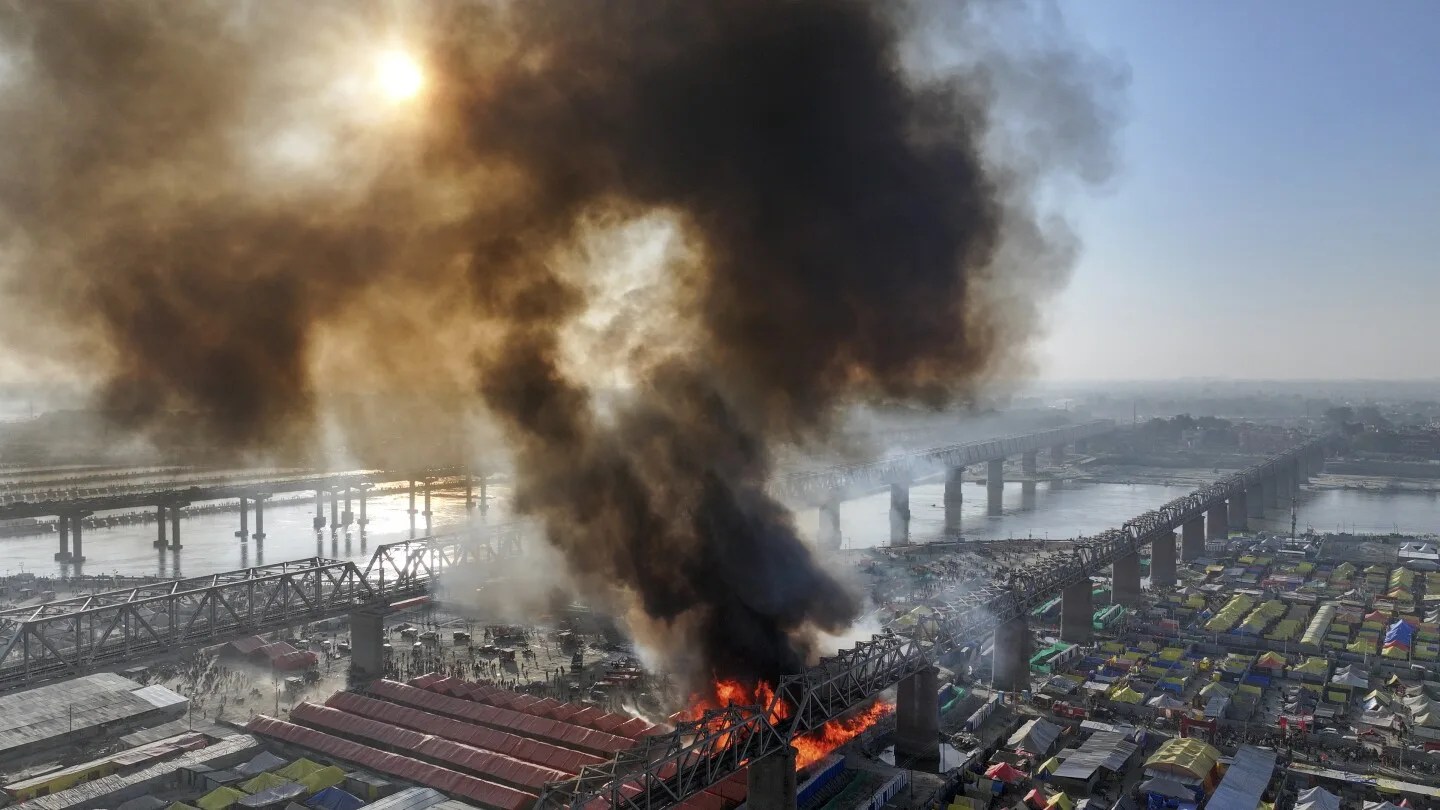 Blaze Engulfs Tents at India's Grand Hindu Festival, Thankfully No Injuries Reported