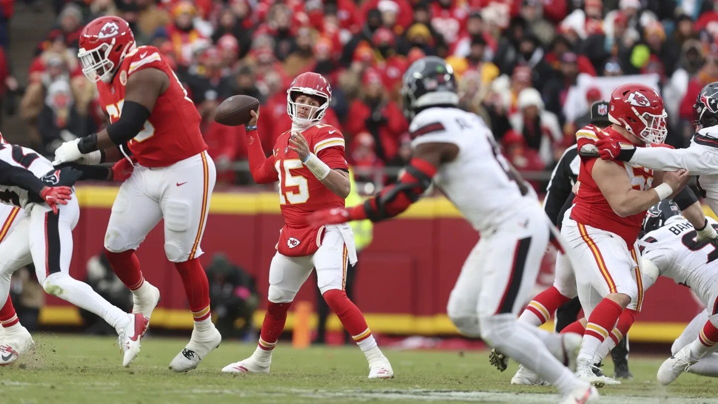 Mahomes and Kelce Power Chiefs Past Texans 23-14 to Reach AFC Championship