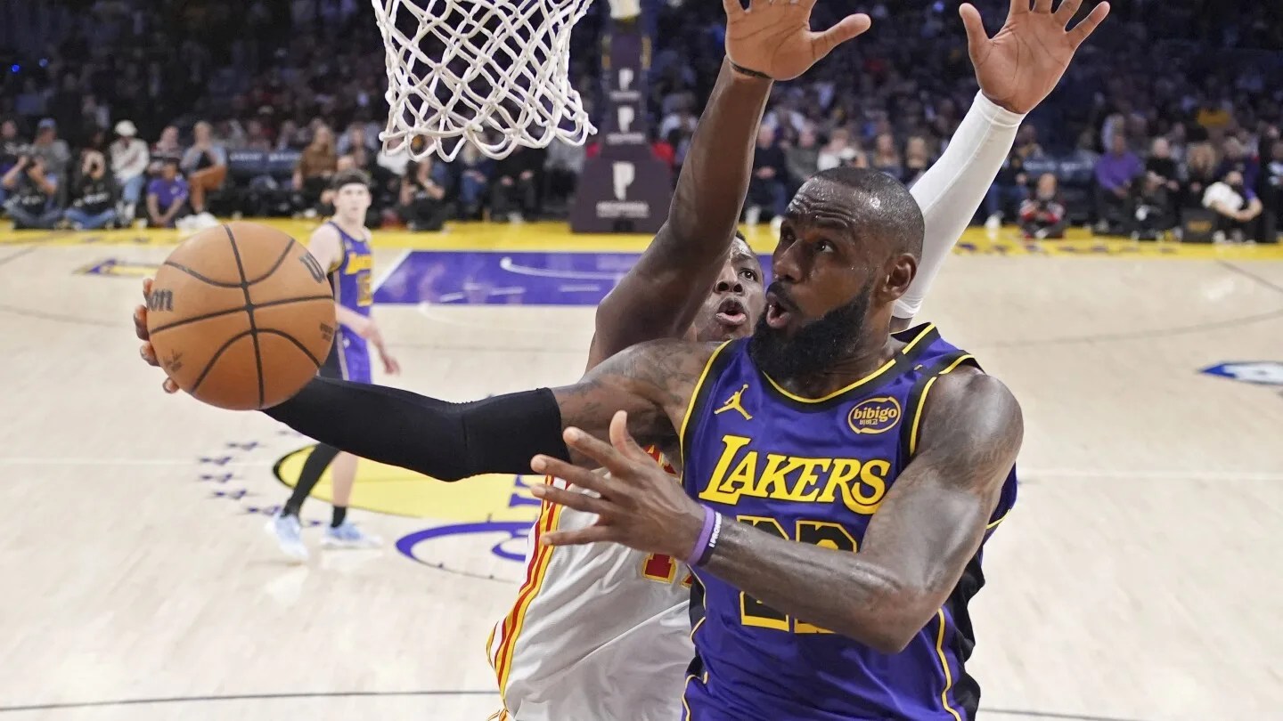 LeBron James Shatters Michael Jordan's 30-Point Games Record with 563rd Scoring Milestone