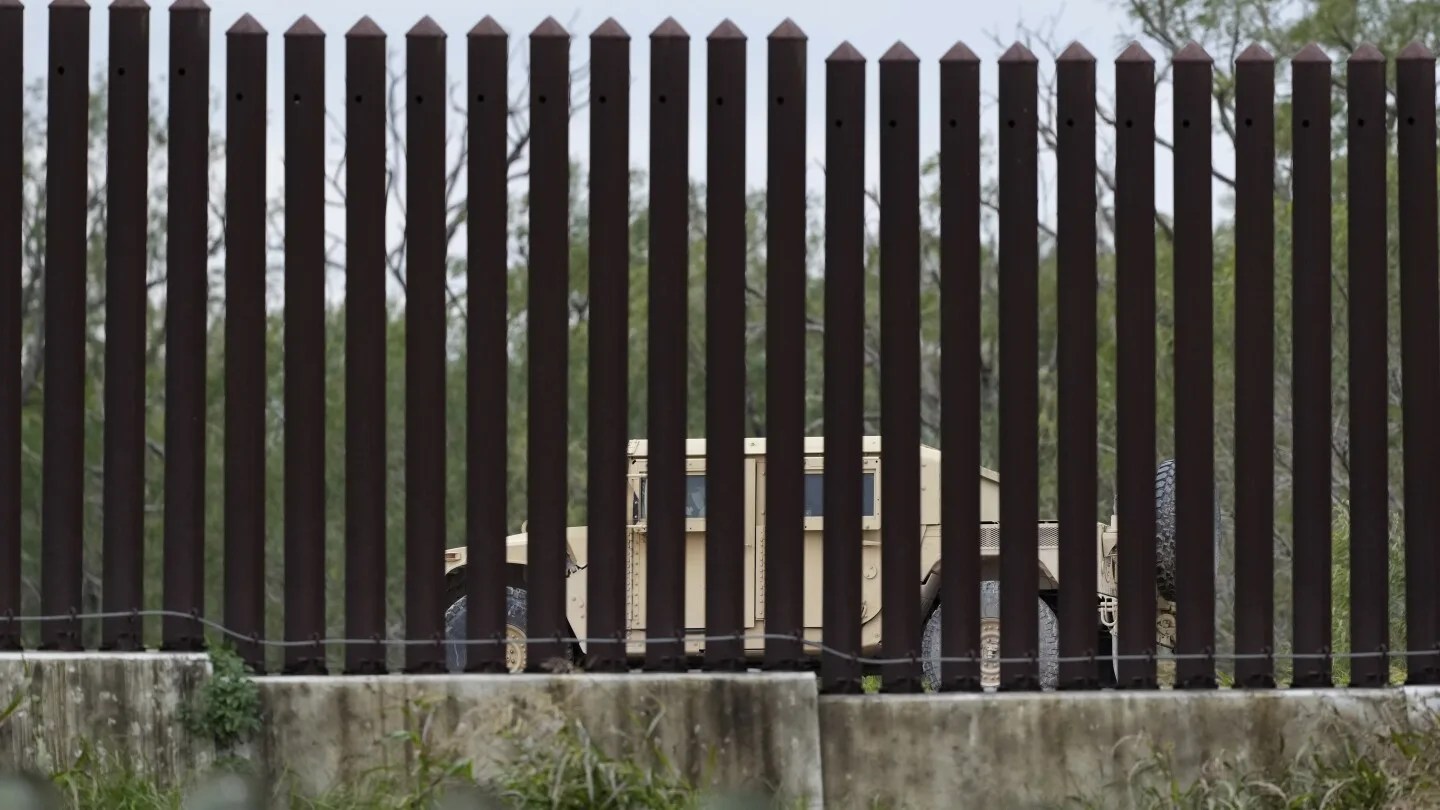 Pentágono despliega 1,500 soldados más en la frontera con México.