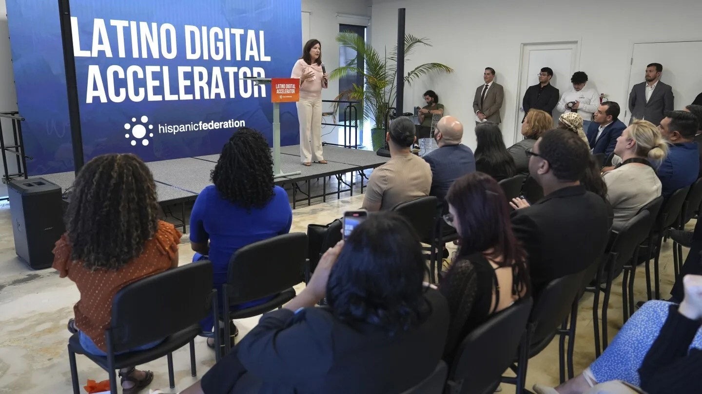Hispanic Workers Battle the Tech Divide Amid Automation and AI Advances