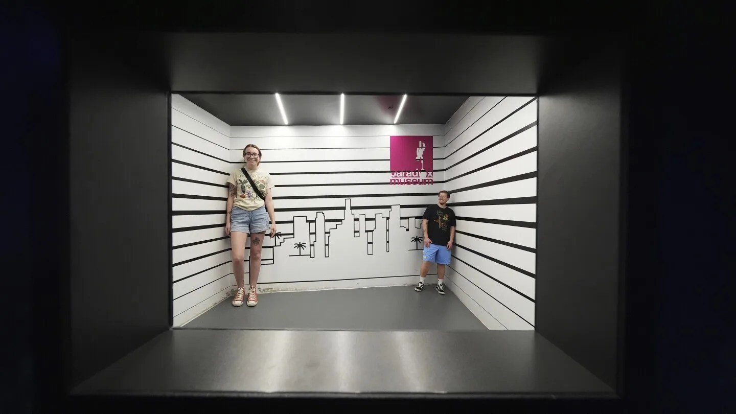 Paradox Museum Miami: Step into a 21st Century Wonderland of Mind-Bending Illusions!