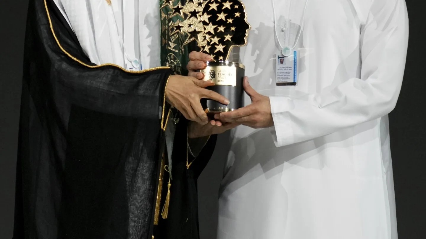Saudi Educator Clinches $1 Million Global Teacher Prize