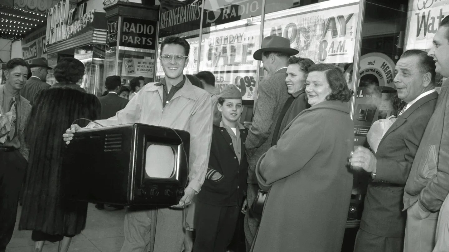 From Commemoration to Commerce: The Transformation of Presidents Day into a Shopping Extravaganza