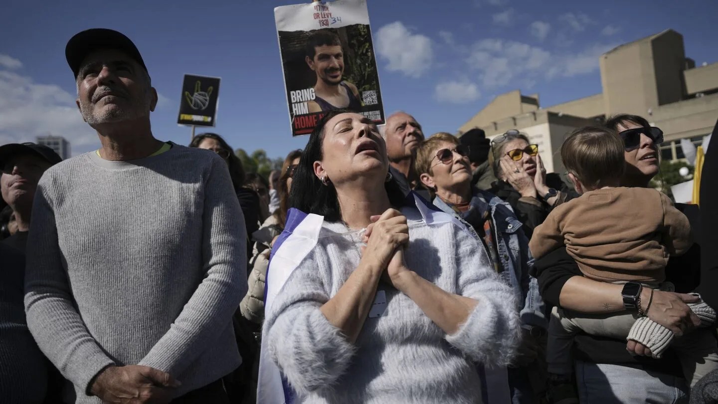 Israel Releases 300 Palestinian Prisoners Following Hostage Exchange