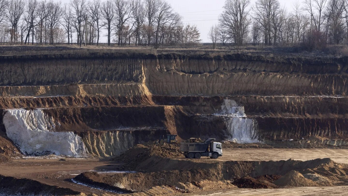 En Ucrania, el potencial pacto de armamento a cambio de minerales despierta tanto optimismo como dudas.