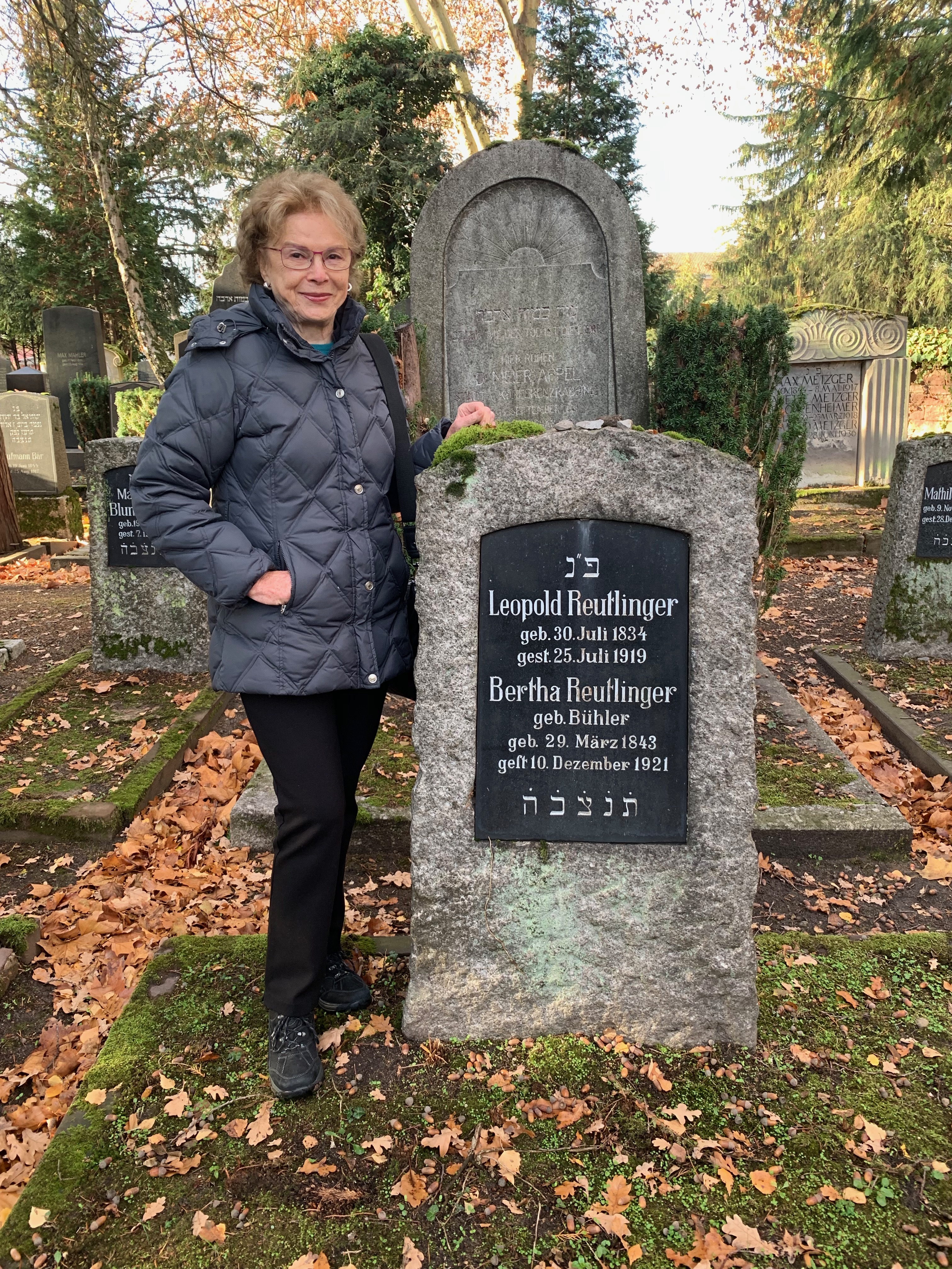 Ronia at the gravesite of her great grandparents