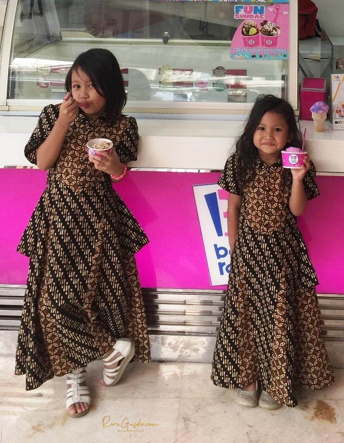 ∙ promo pengguna baru ∙ kurir instan ∙ bebas ongkir ∙ cicilan 0%. 7 Contoh Model Baju Batik Anak Perempuan