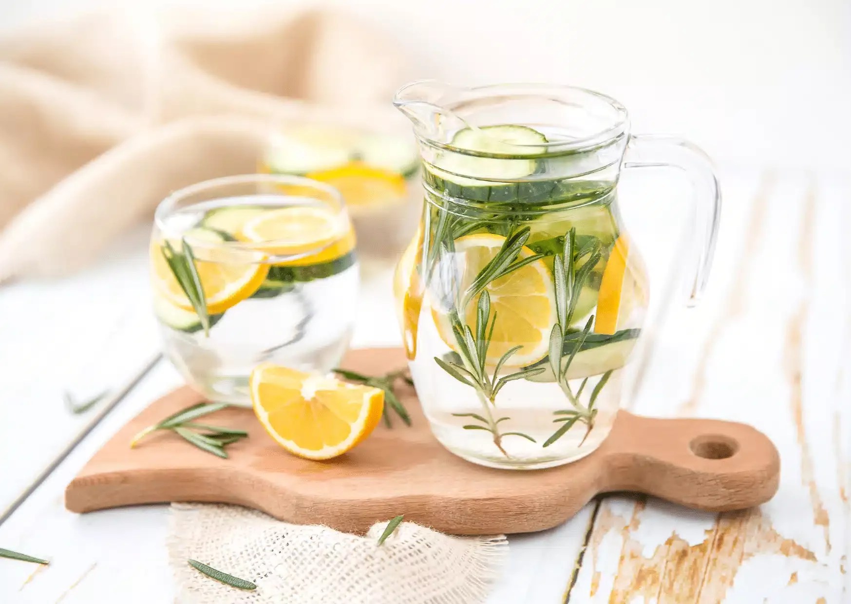Lire la suite à propos de l’article Eaux aromatisées : 2 recettes pour se désaltérer