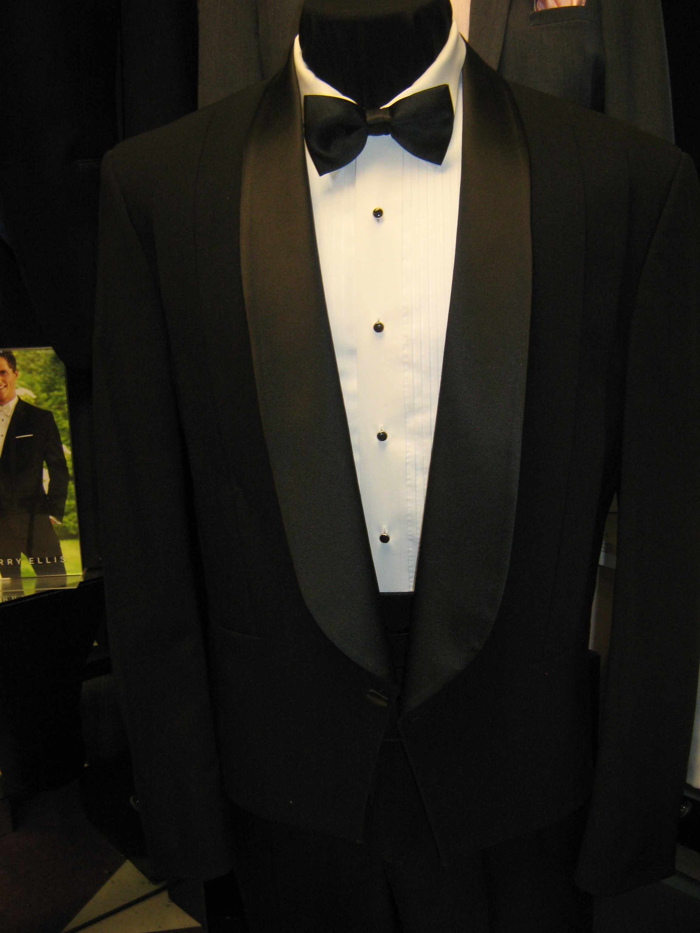 Groomsmen Tuxedos  Rose Tuxedo: Wedding Tuxedo-Quince Tuxedo Rental ...