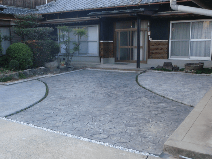 K邸 玄関アプローチ