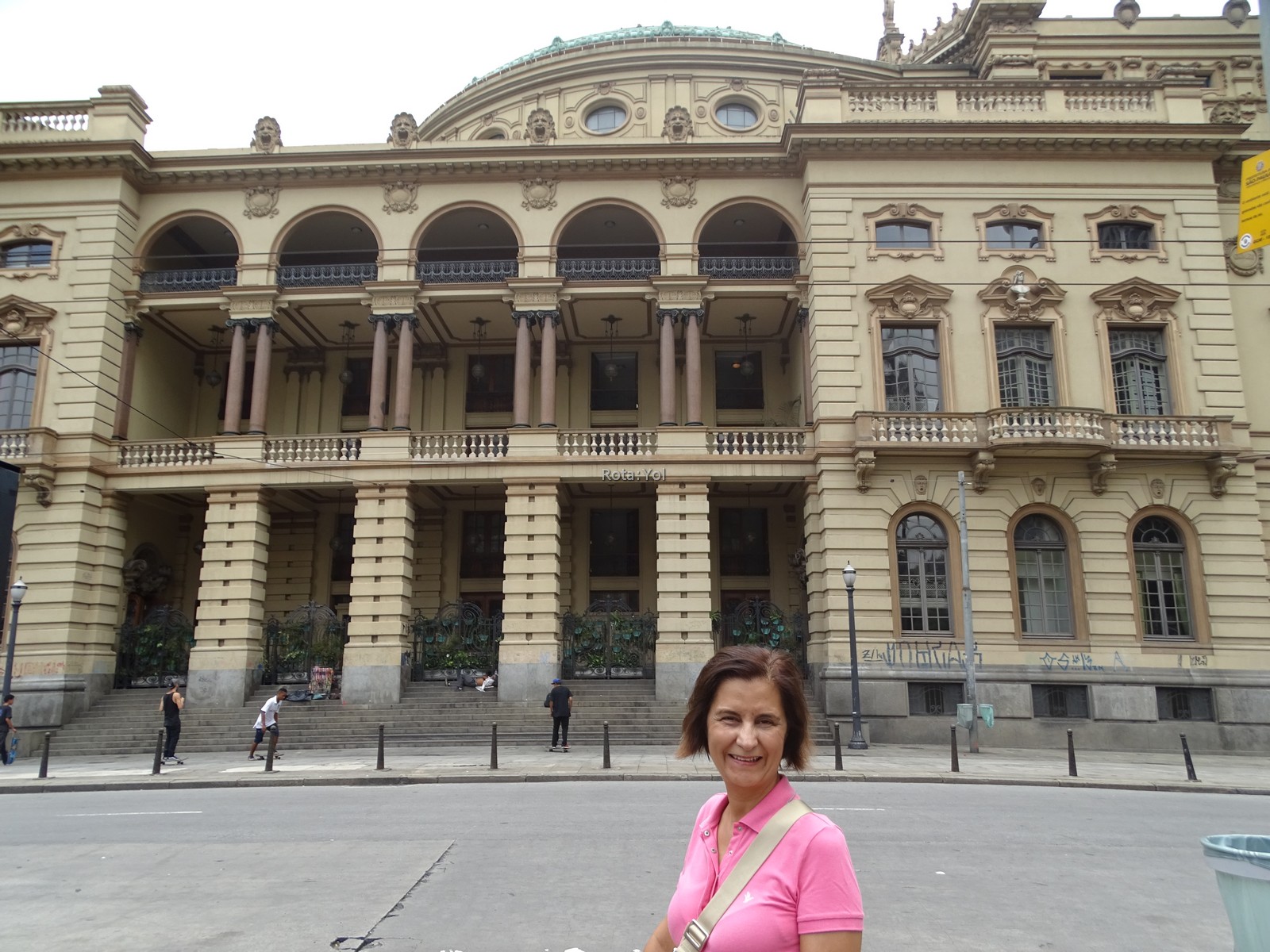 THEATRO MUNICIPAL (ŞEHİR TİYATROSU)