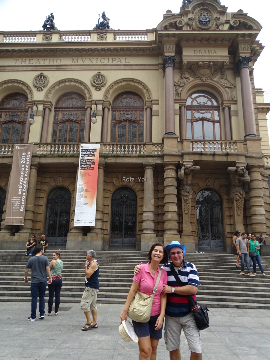 THEATRO MUNICIPAL (ŞEHİR TİYATROSU)