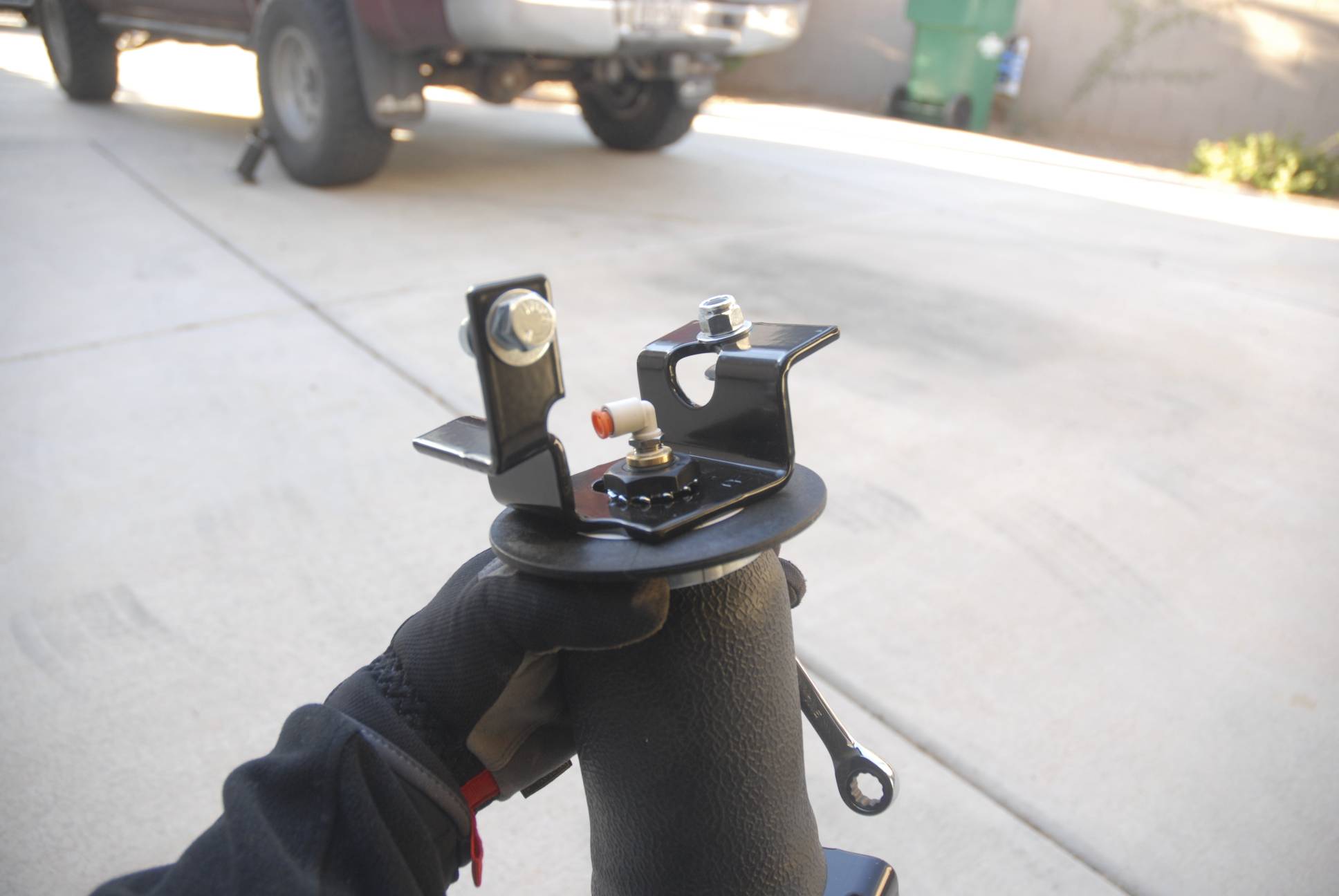 Closer view. Robust brackets, very straightforward design, and no frame drilling required.