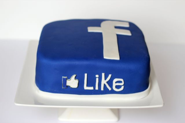 Facebook Cake