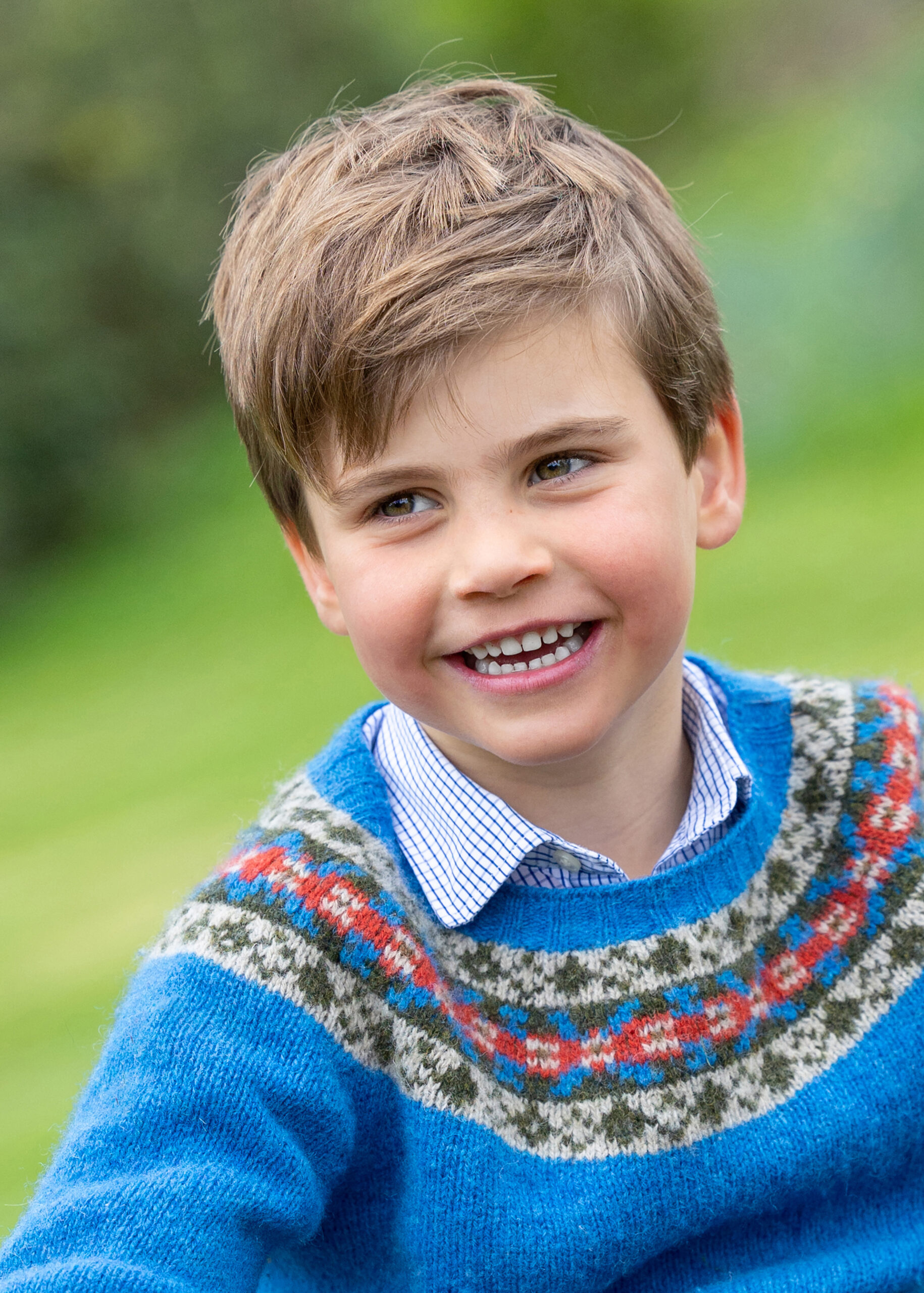 Prince louis spotted as royal family continue rehearsals for the