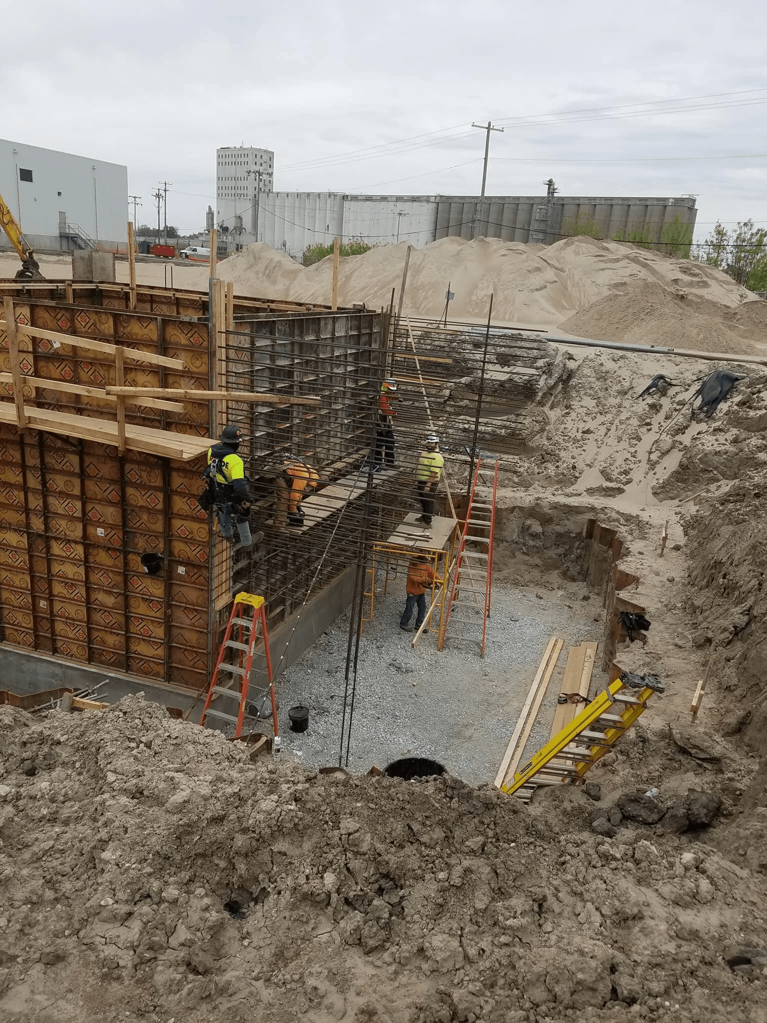 shoring contractors at work