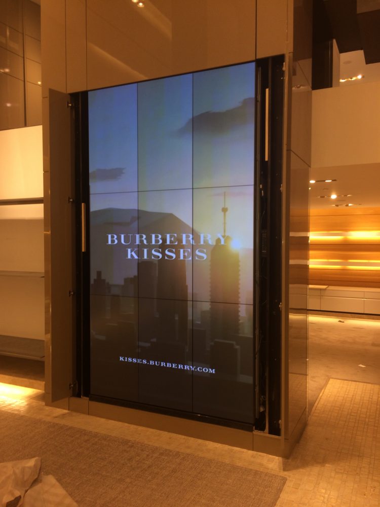 Burberry Rodeo Digital Signage