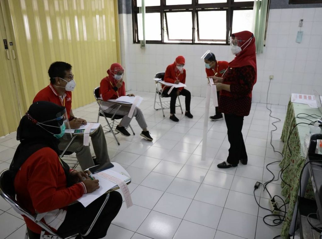Btcls merupakan salah satu pelatihan dasar bagi perawat atau tenaga kesehatan lain dalam menangani masalah kegawatdaruratan akibat trauma dan . Pelatihan Basic Trauma Cardiac Life Support Btcls Official Web Rsud Dr Moewardi