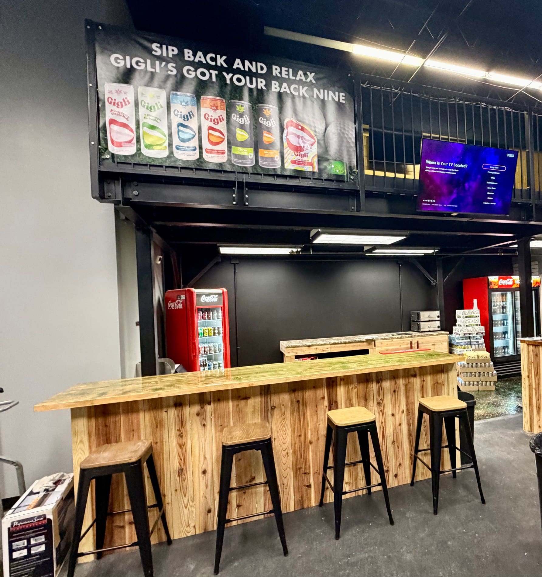 Golf Simulator Business Open This Week At Western Mall 5 ywAAAAAAQABAAACAUwAOw==