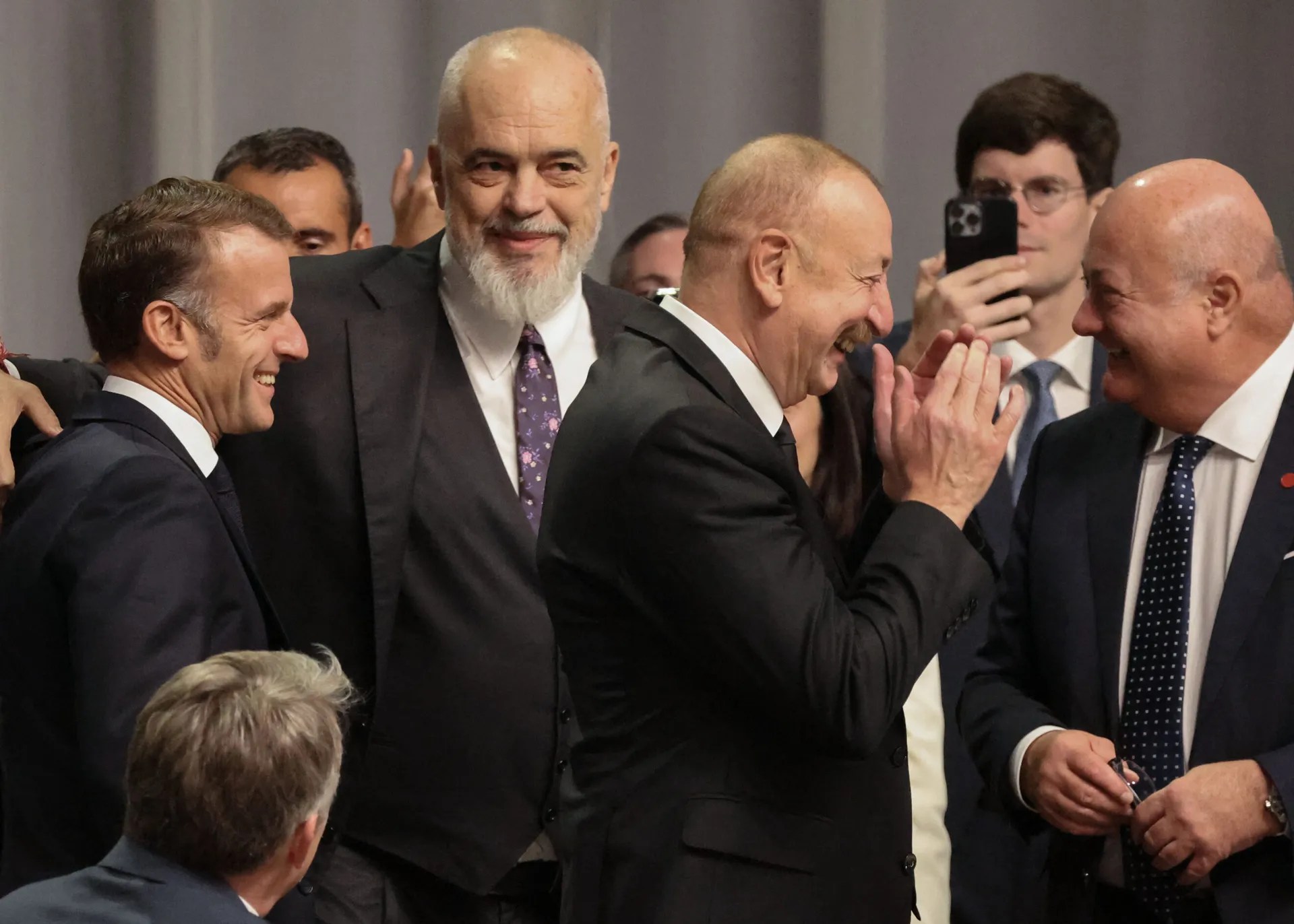 batuta-e-rames-mediat-nderkombetare-trump-u-tall-nga-udheheqesit-evropiane