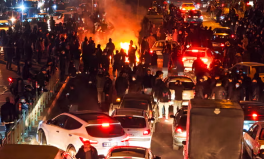 Irani thotë se ka arrestuar 279 protestues të lidhur me SHBA në ose Izraelin