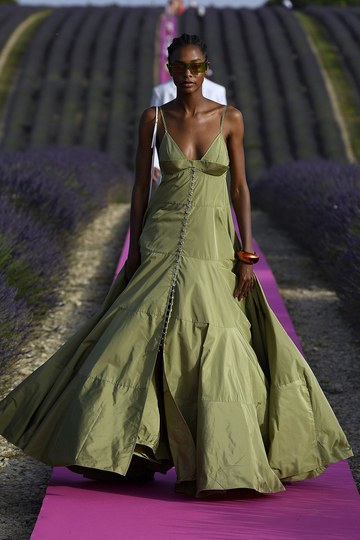 JACQUEMUS S/S 2020: LE COUP DE SOLEIL – rubywrites