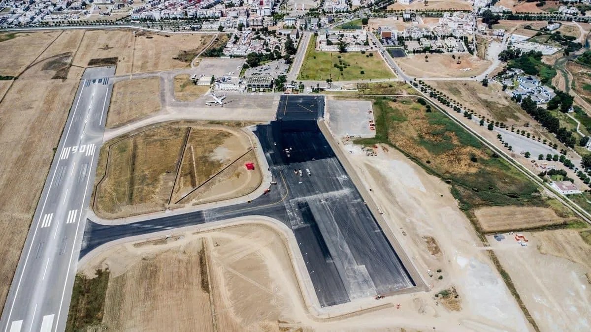 إغلاق مطار تطوان بسبب الأمطار الغزيرة إغلاق مطار تطوان بسبب الأمطار الغزيرة