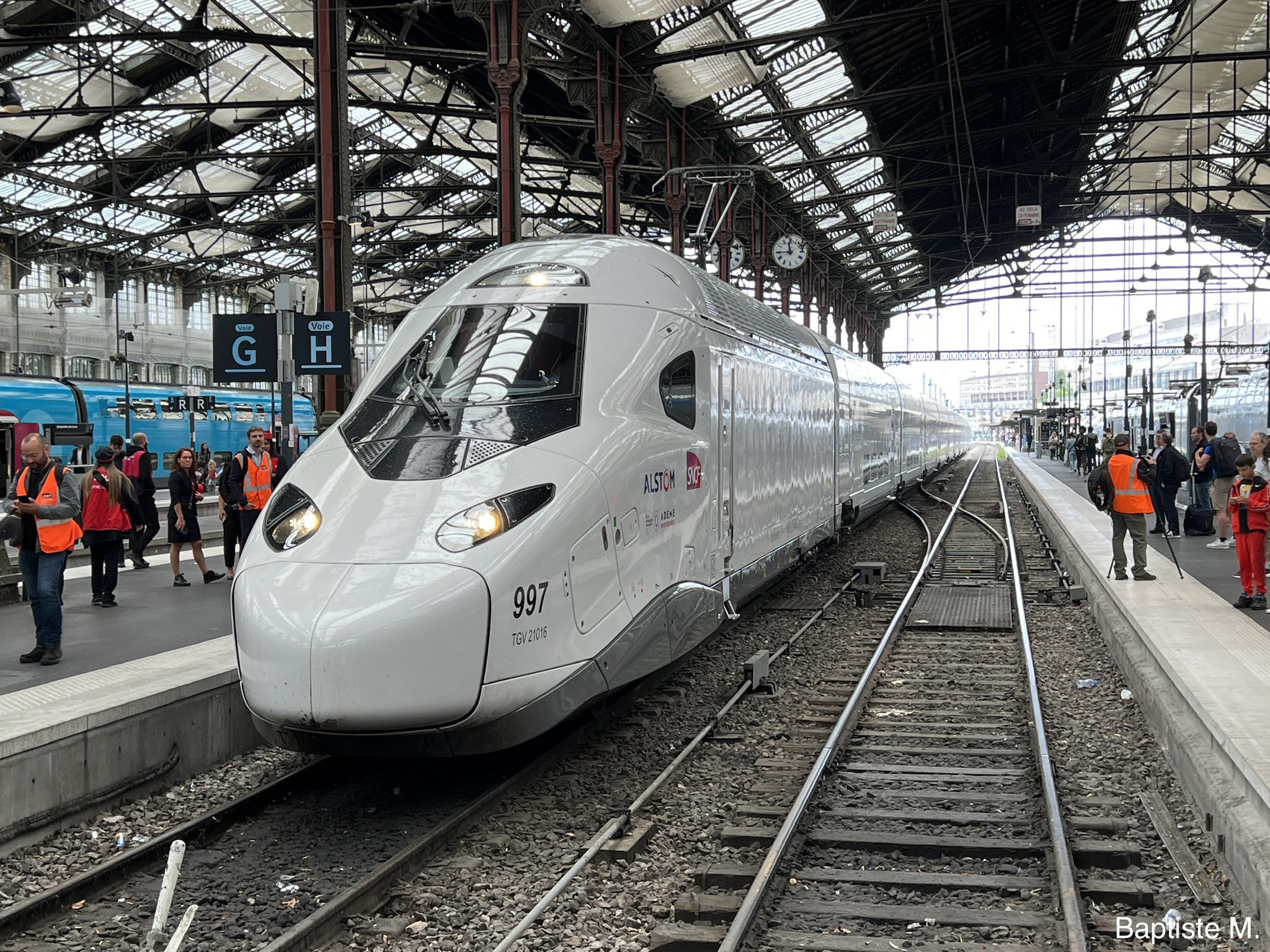 تقرير: المغرب اختار القطارات الفرنسية لاحتوائها على طابقين عكس الشركات المنافسة من إسبانيا كوريا والصين