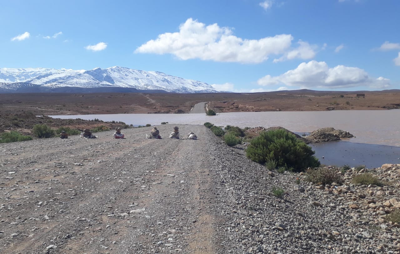 سيول سد سيدي المنظري تقطع الطرقات بميدلت