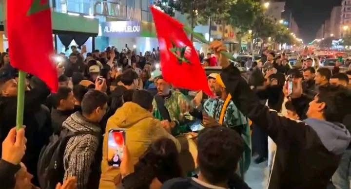 فرحة عارمة بالمدن المغربية إحتفالاً بتتويج المنتخب الرديف بكأس العرب في قطر