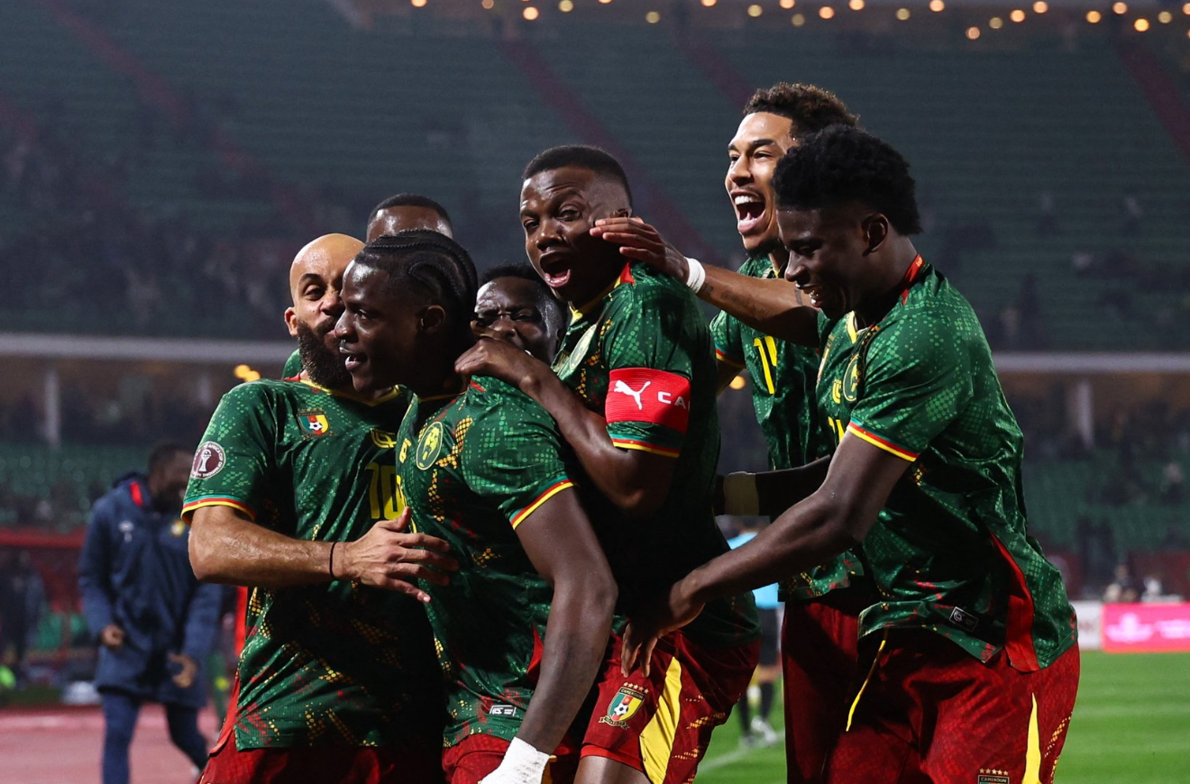 المجموعة السادسة. الكاميرون تهزم الغابون