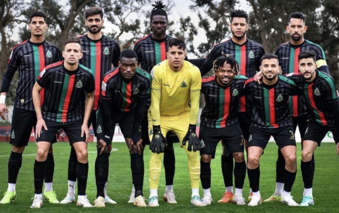 منع الإعلاميين المغاربة من مرافقة الجيش الملكي ودعوات للمعاملة بالمثل ومنع الجزائريين من دخول المغرب منع الإعلاميين المغاربة من مرافقة الجيش الملكي ودعوات للمعاملة بالمثل ومنع الجزائريين من دخول المغرب