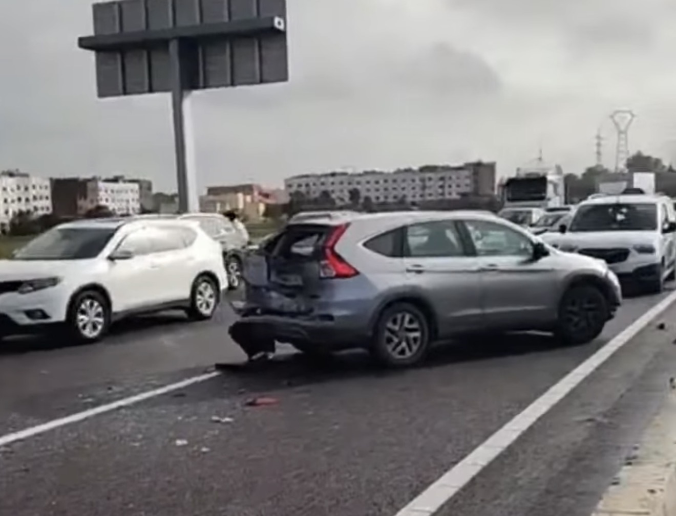 اليقظة والحذر وتأجيل التنقلات غير الضرورية&hellip;سوء الأحوال الجوية يضاعف خطر حوادث السير على الطرقات