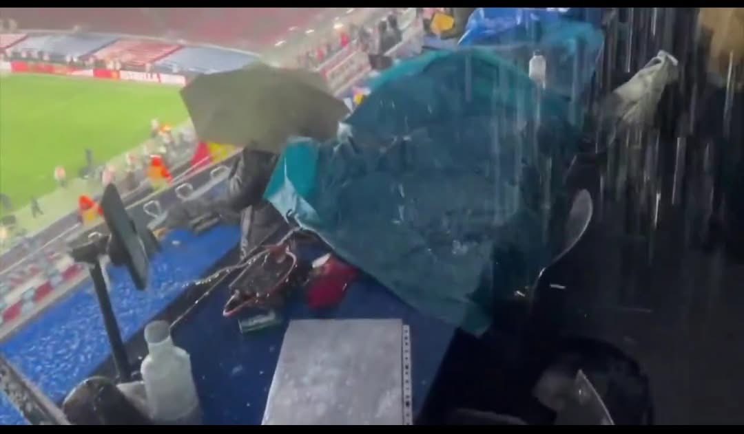 الأمطار تغرق ملعب &ldquo;كامب نو&rdquo; في برشلونة ويضع ترشيحه لنهائي مونديال 2030 على المحك