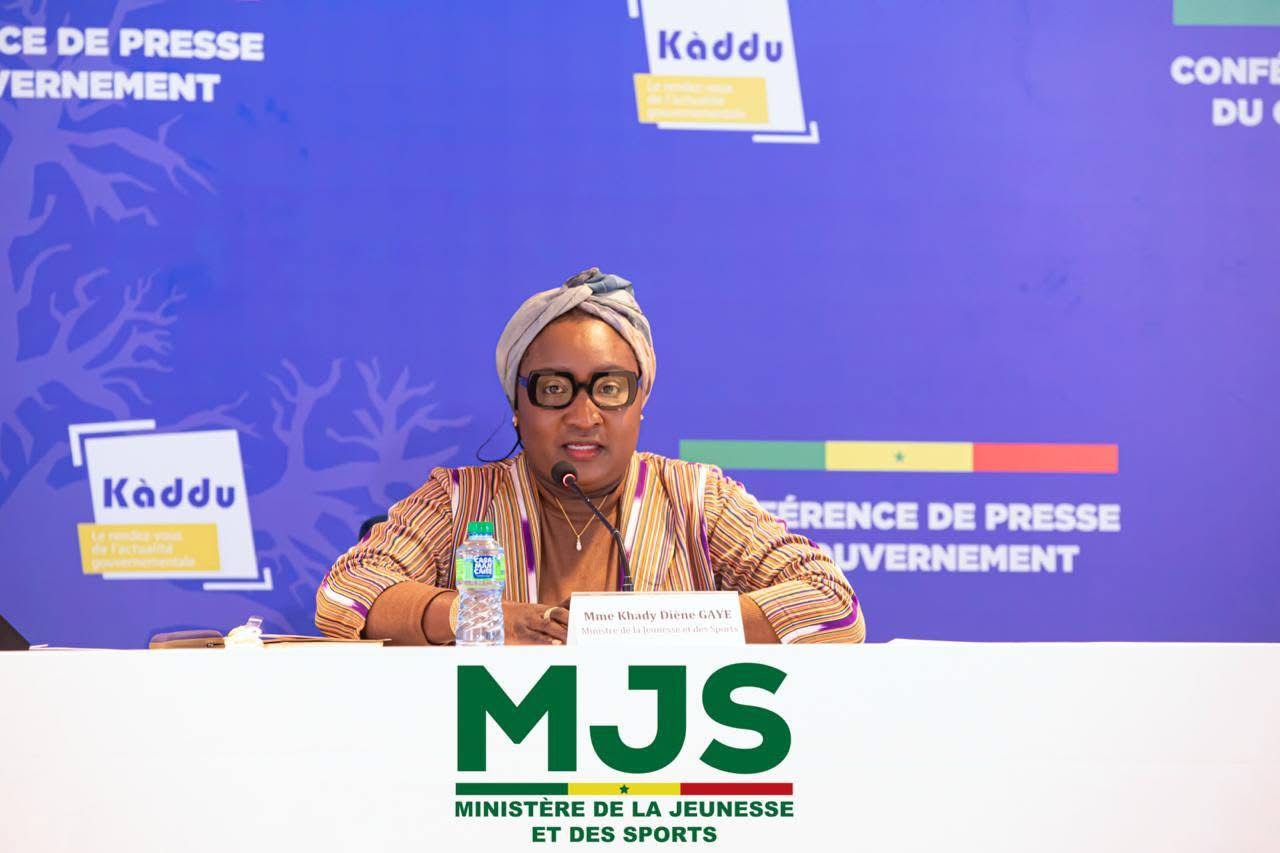 الحكومة السنيغالية : ما قام به مدرب منتخبنا في النهائي تعبير عن الوطنية الحقيقية وسنطعن في عقوبات الكاف