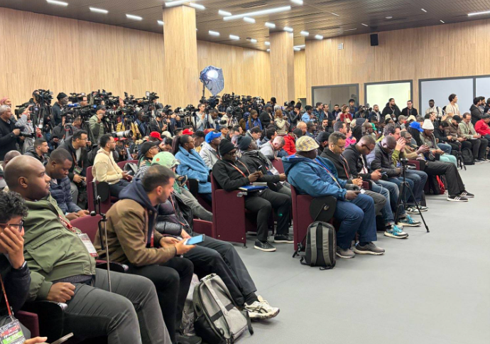 إقبال إعلامي قياسي على الندوة الصحافية لوليد الركراكي ومدرب الكاميرون إقبال إعلامي قياسي على الندوة الصحافية لوليد الركراكي ومدرب الكاميرون