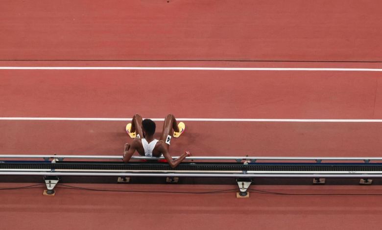 Canada’s Moh Ahmed drops out of men’s 10,000m final Canada’s Moh Ahmed drops out of men’s 10,000m final