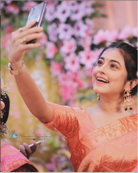 দীপলিনা ডেকা আৰু নীলিম জ্যোতি গগৈৰ কন্ঠৰে মুক্তি লাভ "লাং ফাং"- 1