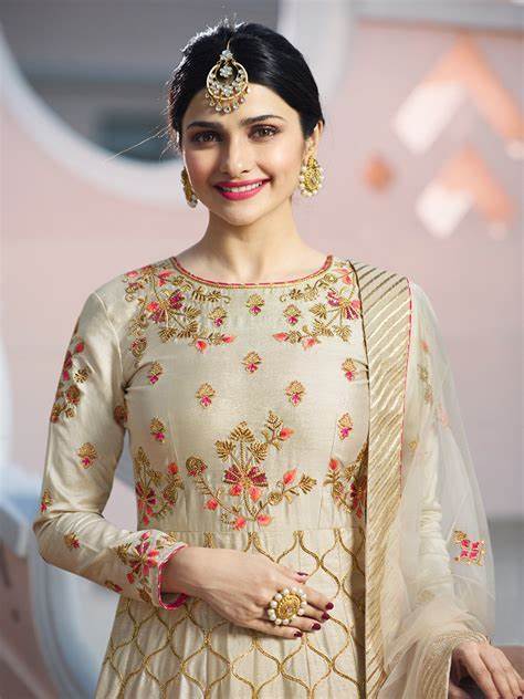 Prachi Desai: Just like corruption in politics; nepotism exists in Bollywood 1