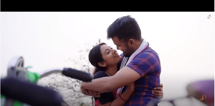 সুৰভী দাস আৰু দীপজ্যোতি মহন্তৰ যুঁটিৰে আকৌ নতুন গীত "প্ৰেমৰ সুবাস" 1