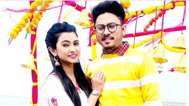 ট্ৰেণ্ডিঙত থকা ৰাকেশ ৰিয়ানৰ গীত "হোলা ভাই মোলা" ৰ ভিডিঅ'ৰ প্ৰস্তুতিঃ 1