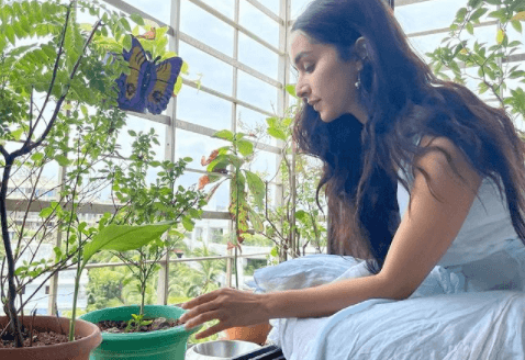 পুৰণি কাপোৰ পিন্ধিবলৈ সংকোচ নকৰে শ্ৰদ্ধা কাপুৰেঃ 1