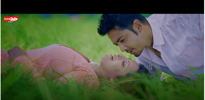 বহু দিনৰ অন্তত "মনকোঁৱৰ" ক লগত লৈ আহিছে প্ৰিয়ংকা ভৰালীঃ 1