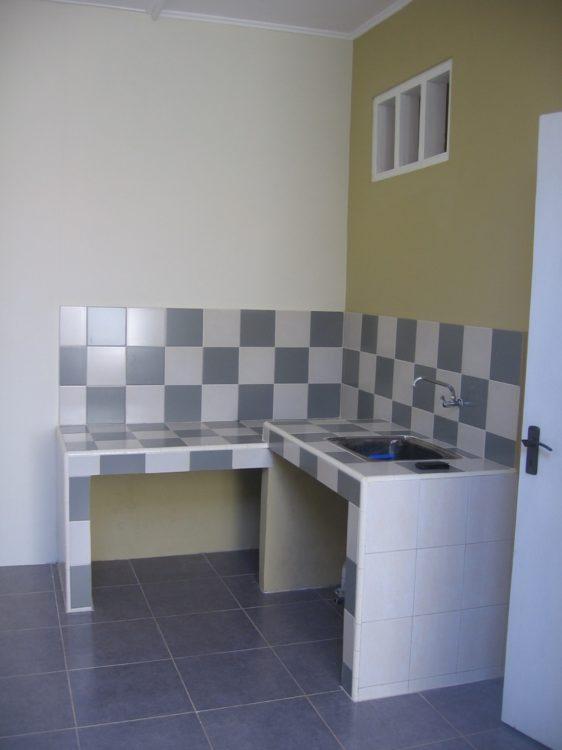 Kamu bisa menggunakan bentuk ukuran keramik dapur yang lebih kecil atau besar. Kumpulan 10 Model Keramik Buat Dapur Dengan Kesan Mewah